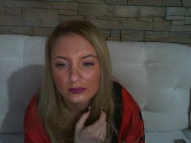 Broadcast screenshots ChristinaHotX