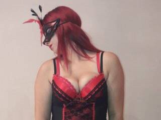 Erotic video chat claralove18