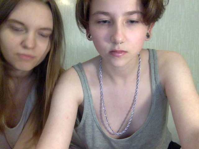 Broadcast screenshots CleoAndTiena
