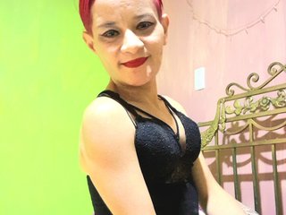 Erotic video chat CLOE-WONDER