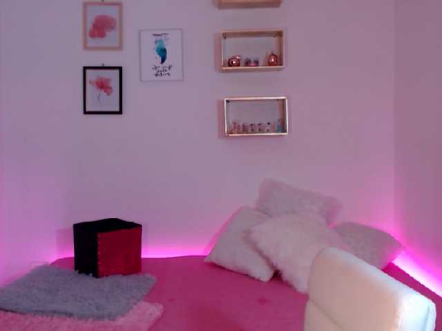 Broadcast screenshots ConieMichaels