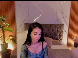 Erotic video chat Coraliinee