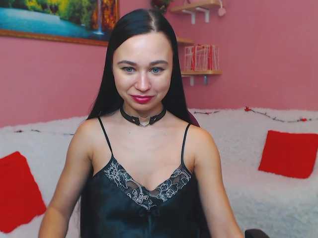 Broadcast screenshots Courteney