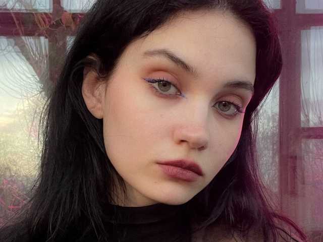 Photo of the profile curlymary