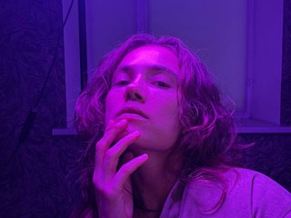 Erotic video chat curlyNed