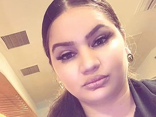 Erotic video chat Curvy-Delight