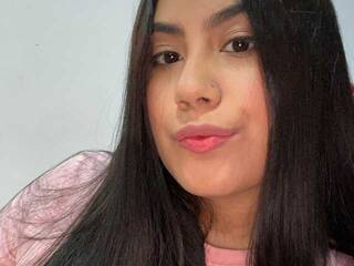 Erotic video chat curvybuffgirl