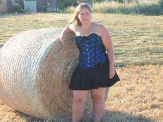 Erotic video chat curvyemma