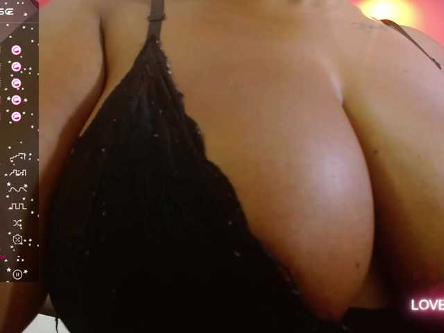Broadcast screenshots curvymommyy