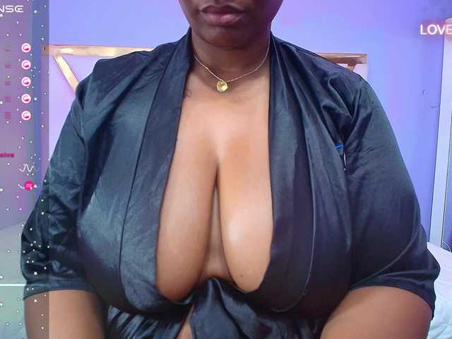 Broadcast screenshots curvymommyy