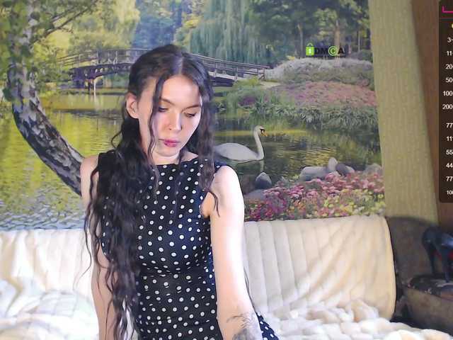 Broadcast screenshots EVERGLOW