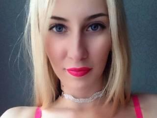 Erotic video chat cuteblondee