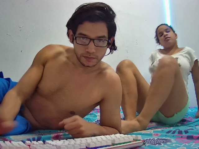 Broadcast screenshots cutecouple