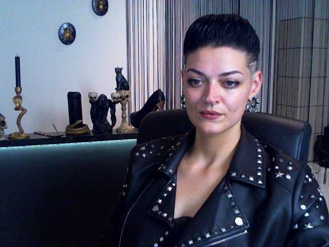 Broadcast screenshots DaemonInk