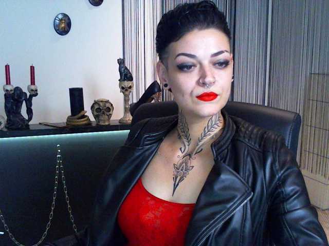 Broadcast screenshots DaemonInk