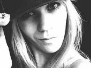 Erotic video chat daeneryyys