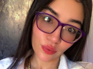 Erotic video chat DakotaMoretti