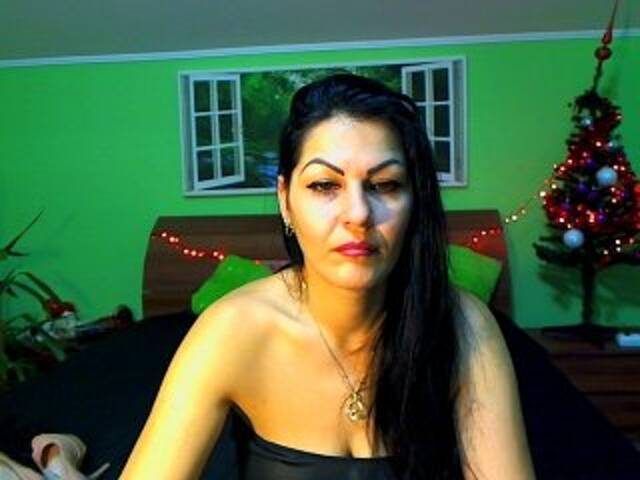 Broadcast screenshots DamnedQueen