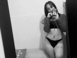 Erotic video chat daniela-ortiz