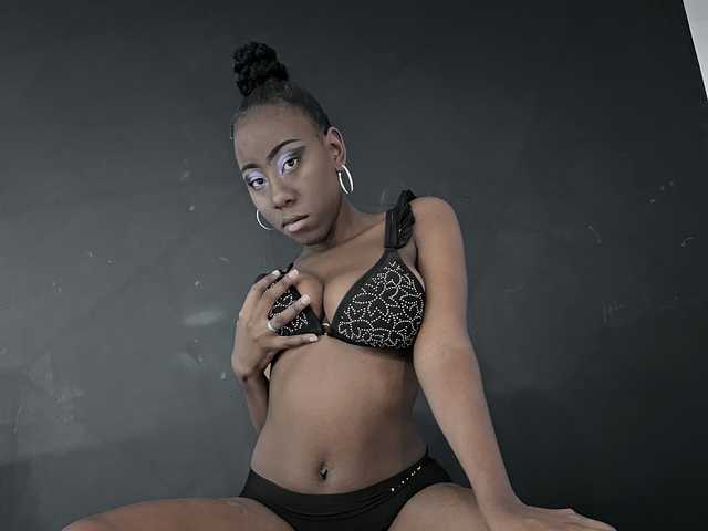 Photo of the profile DanielaKiston