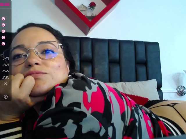 Broadcast screenshots DanielaPaez