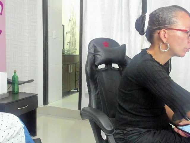 Broadcast screenshots Danielaxue