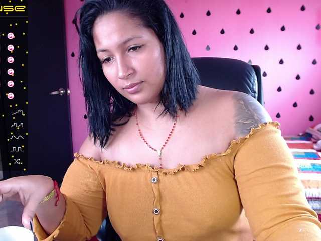 Broadcast screenshots DannaMeliza