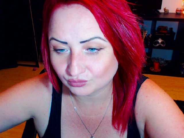 Broadcast screenshots KinkyDomina