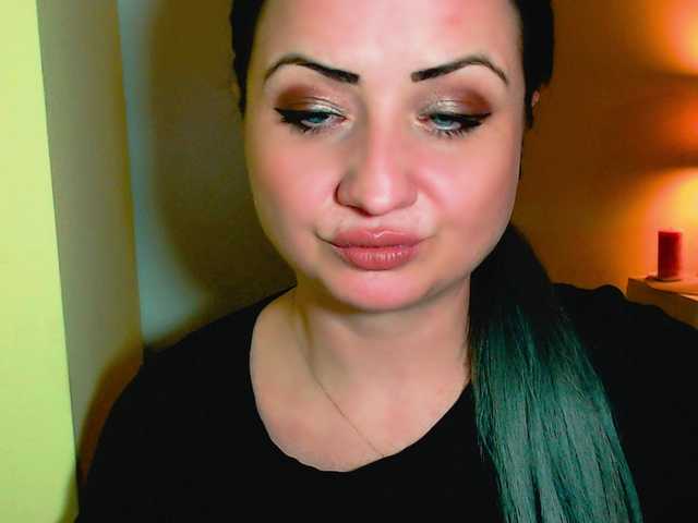 Broadcast screenshots KinkyDomina