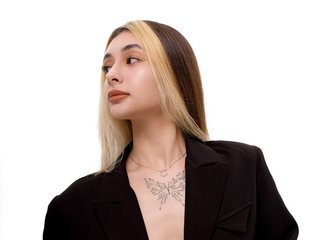 Erotic video chat DarlaBelle