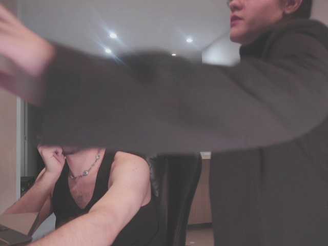 Welcome to our chat room! Feel free to say hi 😊