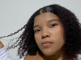 Erotic video chat DayanRoux