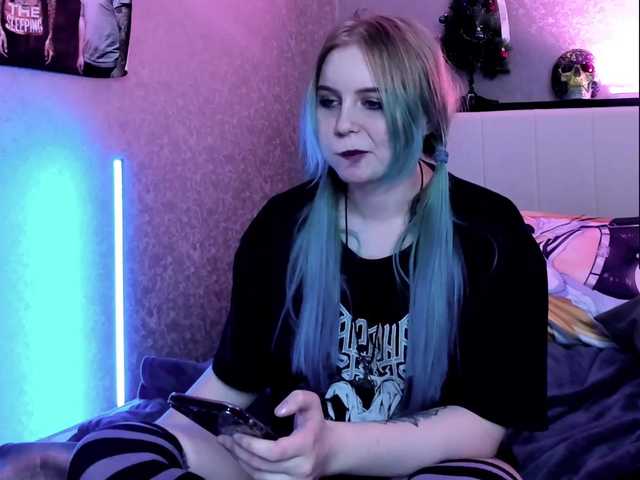 Broadcast screenshots dead-moon