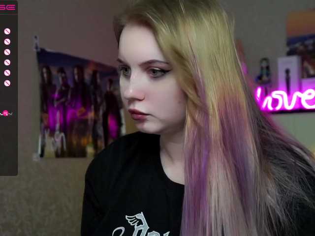 Broadcast screenshots dead-moon