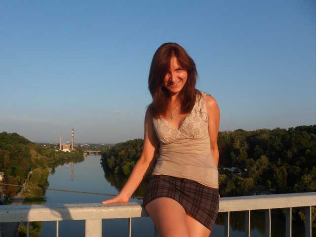 Photo of the profile DebbieQMoon