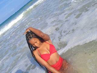 Erotic video chat DeliciousDollDaisy