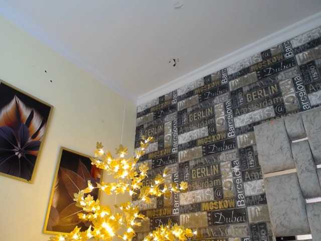 Broadcast screenshots DEVANY-REY