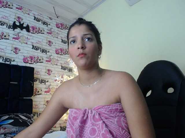 Broadcast screenshots DEVANY-REY