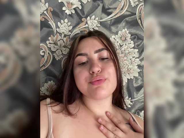 Broadcast screenshots DianaTaylor