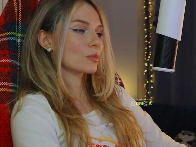 Broadcast screenshots D_i_aM