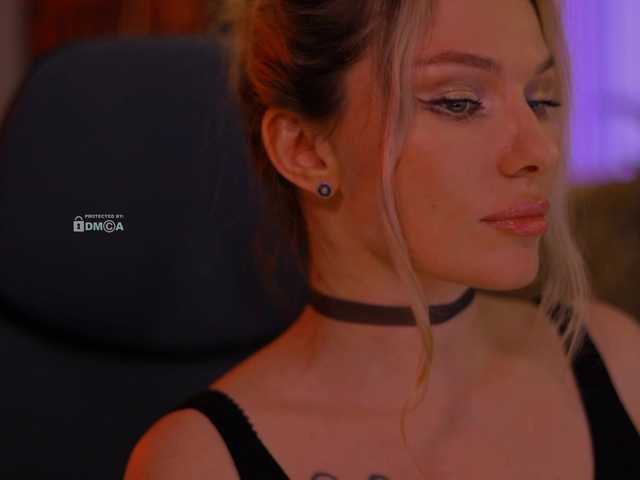 Broadcast screenshots D_i_aM