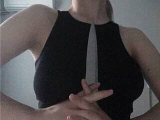 Erotic video chat Crystalheart