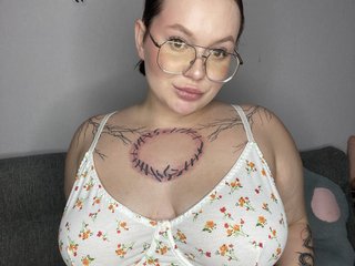 Erotic video chat Divine-1