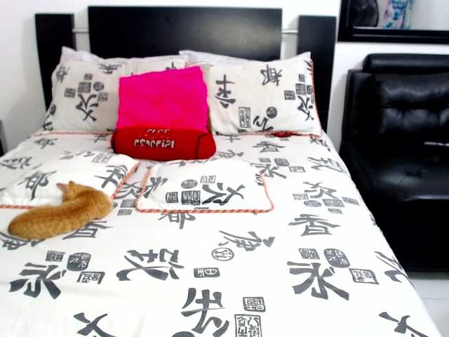 Broadcast screenshots titsbiglovers