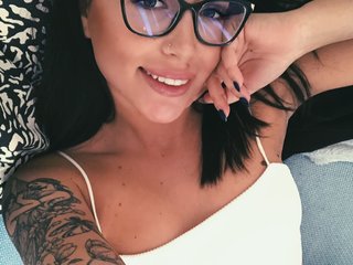 Erotic video chat DivineeTaste