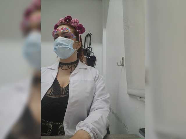 Photos Doctora-Danna Working us Doctor... BETWEEN PATIENTS we can do all my menu...write me pm what would u like to see... fuck us hard¡¡¡¡