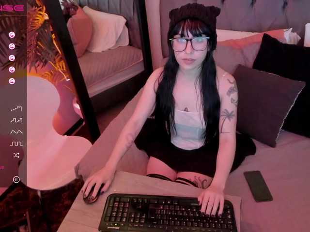 Broadcast screenshots Dollseye