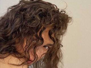 Erotic video chat Dominica-Sweety