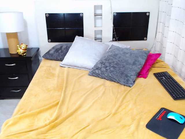 Broadcast screenshots EbonnyLovers