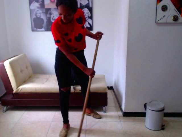 Broadcast screenshots ebonymilf84